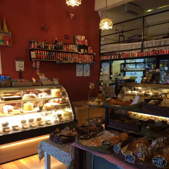 8 Bakeri Terbaik di Ipoh 2025 7 Purple Moon Valley