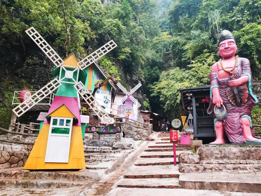 17 Tempat Menarik di Ipoh 2025 30 Qing Xin Ling Leisure Cultural Village