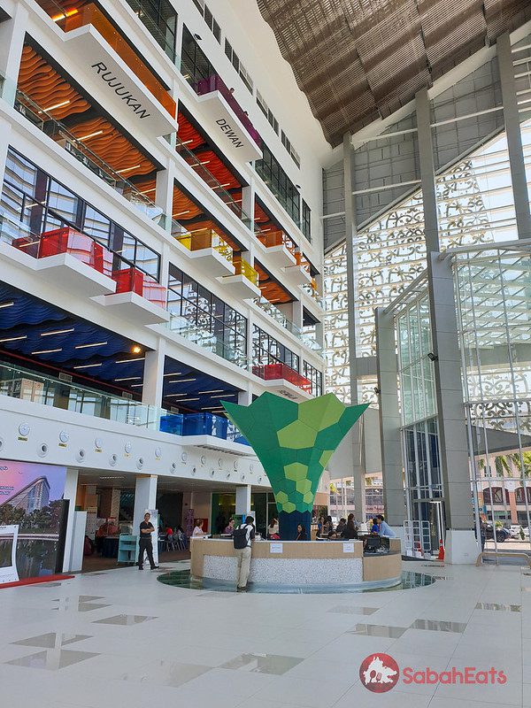 8 Perpustakaan Menarik di Malaysia 2025 11 Sabah State Library Tanjung Aru Sabah.jpg