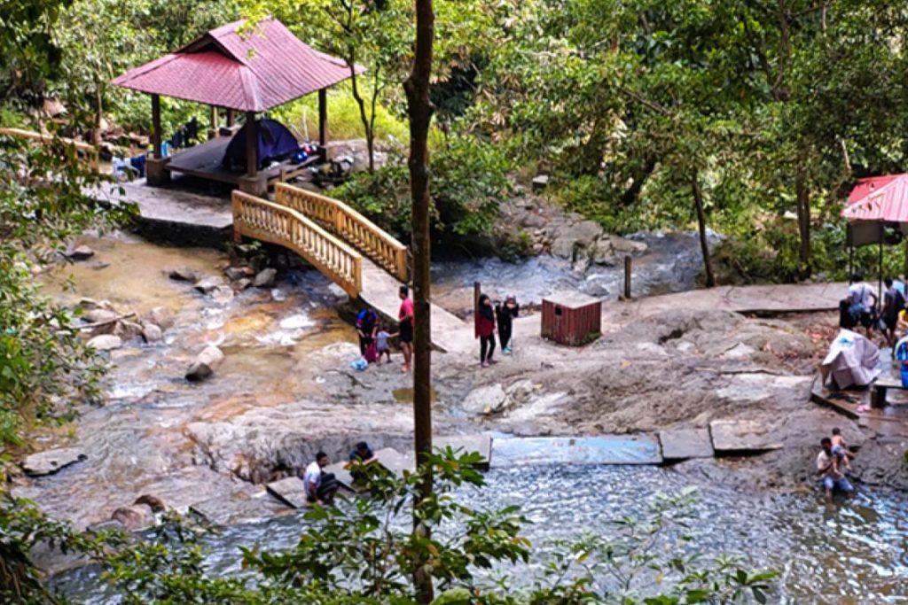 12 Air Terjun Terbaik di Malaysia 2025 6 Taman Eko Rimba Kanching