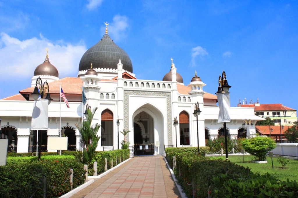 8 Masjid Tercantik & Terbaik untuk Dikunjungi di Malaysia 2025 14 The Kapitan Keling Mosque Penang