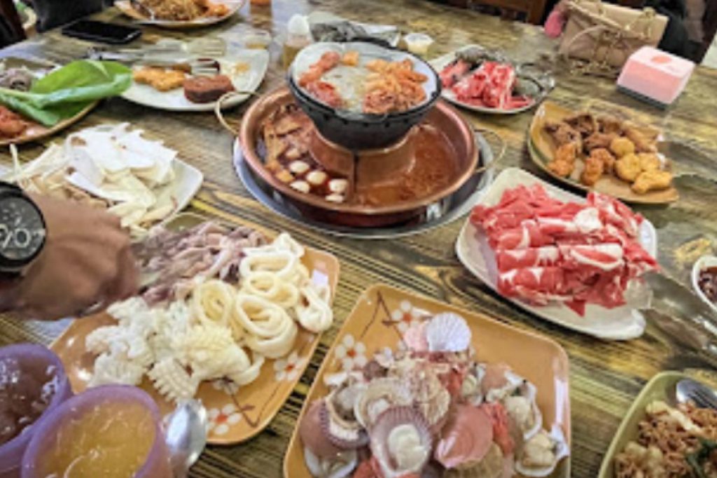 20 Bufet Halal Terbaik di KL dan Selangor 2025 6 The Khan Mongolian Restaurant