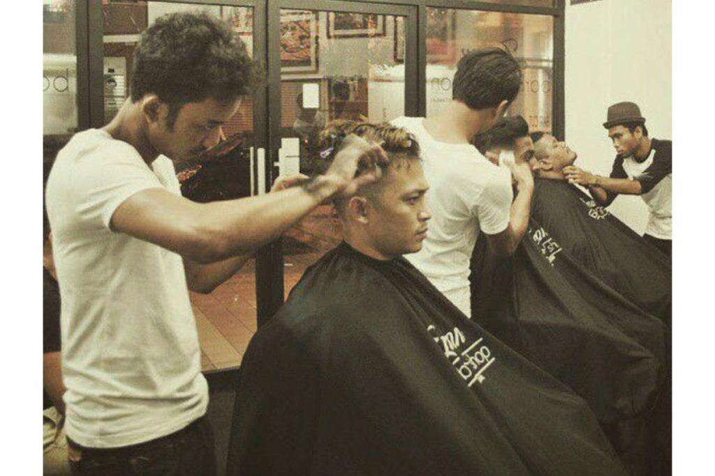 20 Kedai Gunting Rambut Terbaik di KL & Selangor 2025 6 Zenon Barbershop