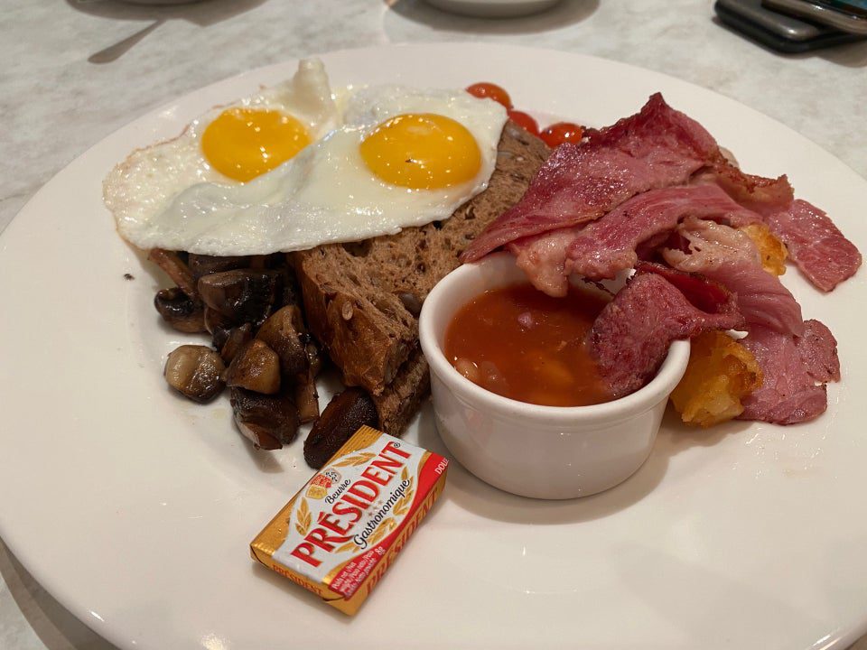 6 Kafe Terbaik di Sepang 2025 5 Dome