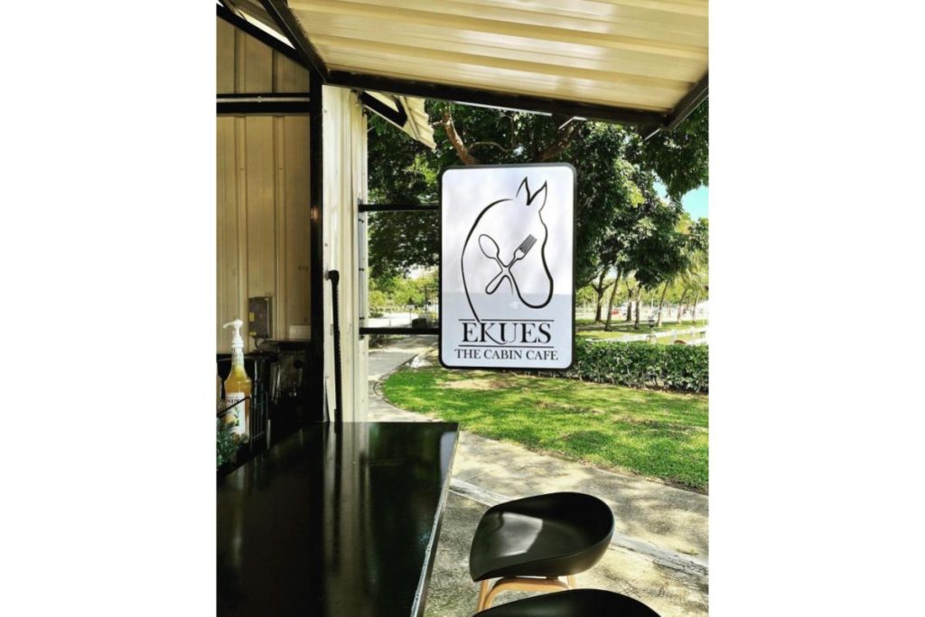 10 Kafe Terbaik di Putrajaya 2025 13 Ekues The Cabin Cafe