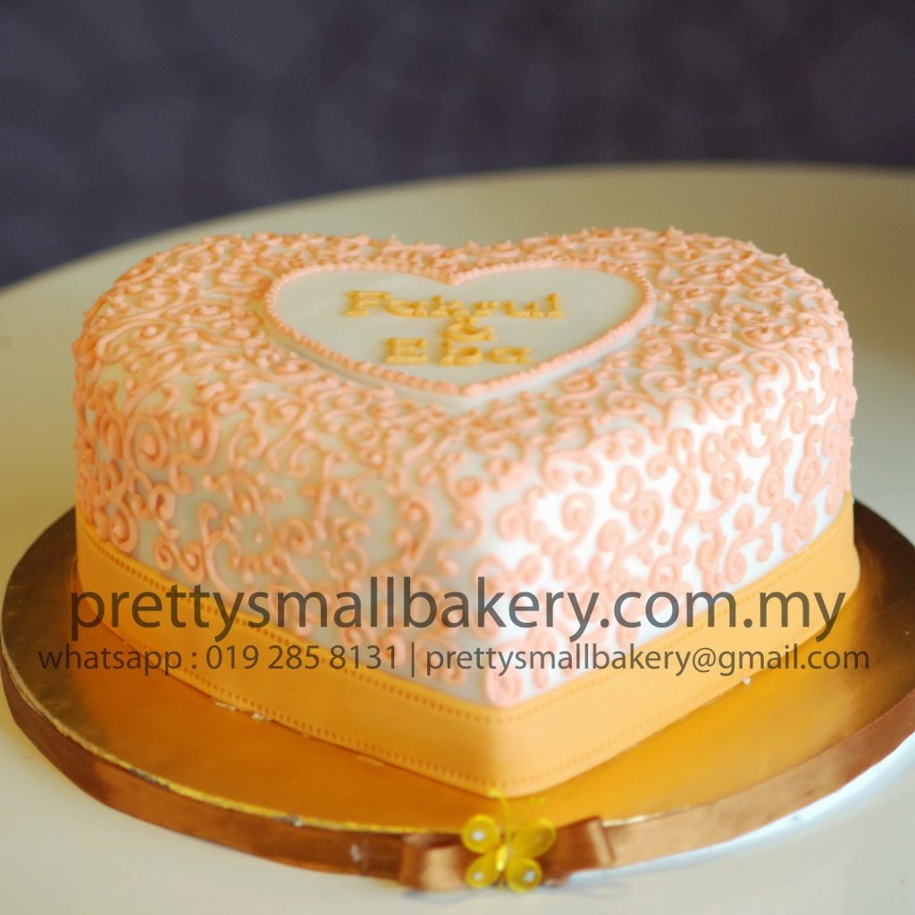 40 Kek Tunang yang Ringkas tetapi Menarik 2025 17 Kuning dan Putih