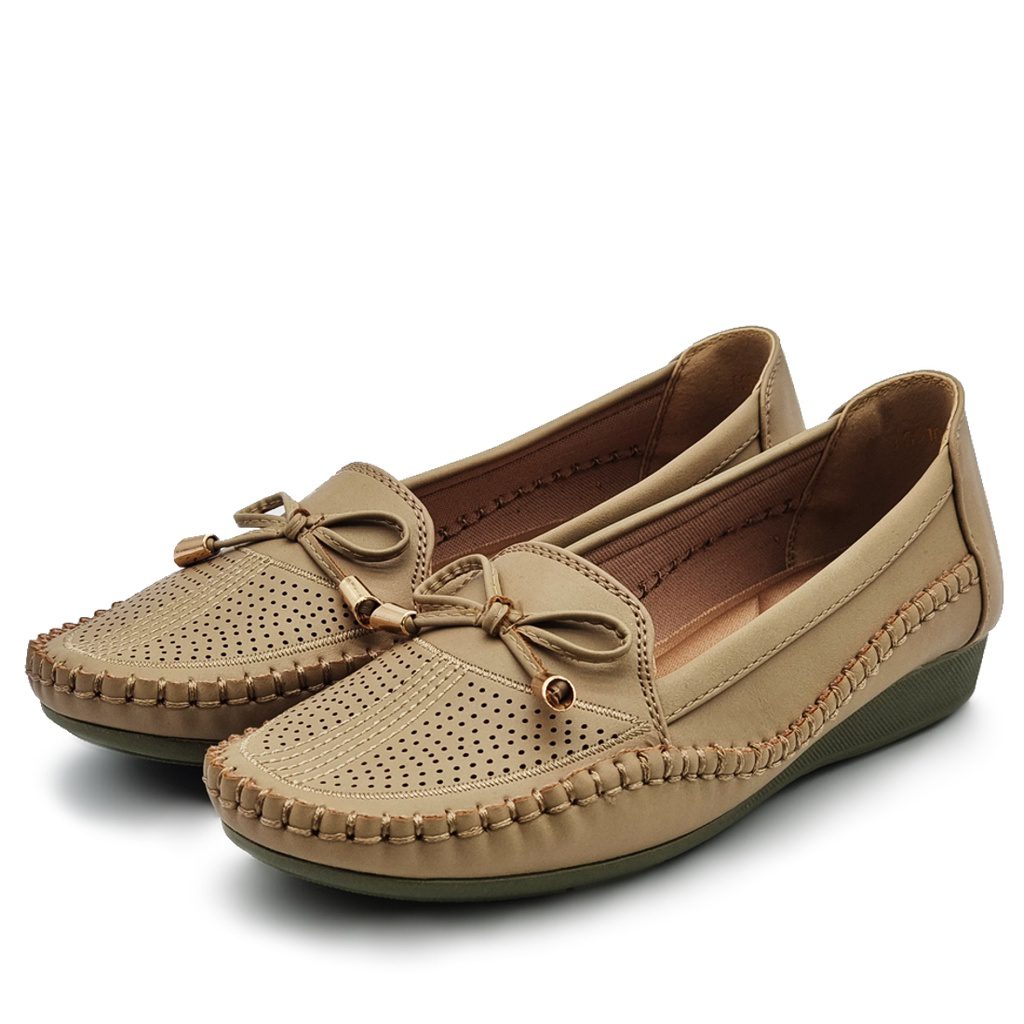 40 Idea Menarik untuk Hantaran Perkahwinan 2025 8 Loafer Perempuan