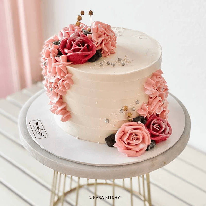 40 Kek Tunang yang Ringkas tetapi Menarik 2025 34 Mia Camillia