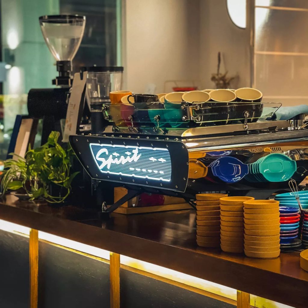 10 Kafe Terbaik di Selayang 2025 4 Code Black Espresso