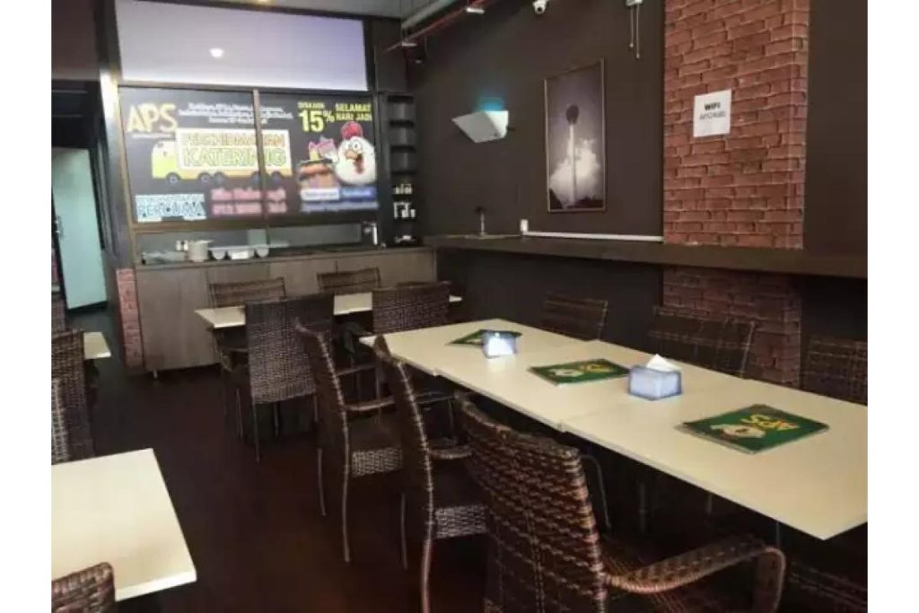 Top 10 Best Ayam Penyet in KL & Selangor 2025 5 DLaman-Restaurant--