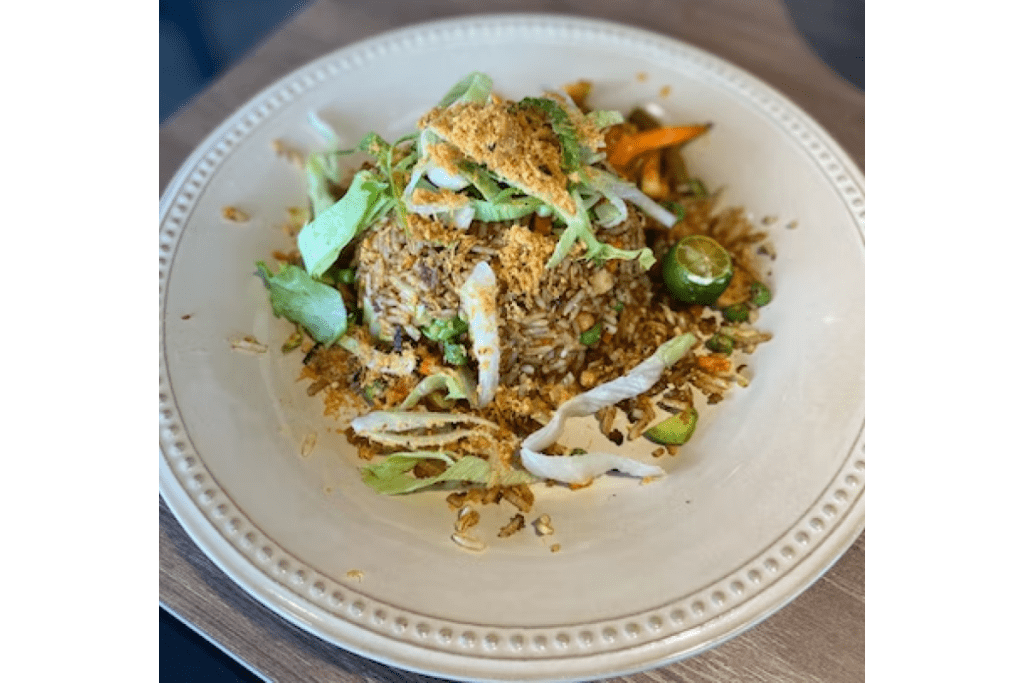 10 Restoran Organik Di KL & Selangor 2025 8 Five-Fingers-Organic-Grocer-Green-Cafe