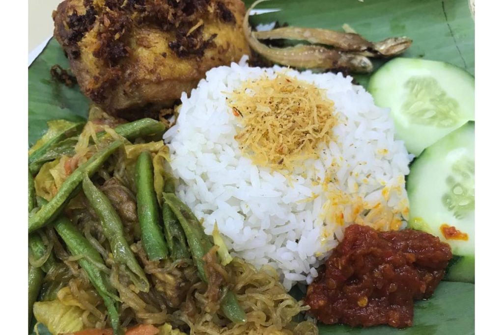 Top 10 Best Ayam Penyet in KL & Selangor 2025 16 Restoran-Ayam-Penyet-Jie