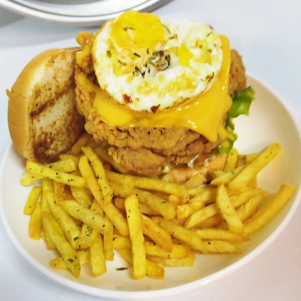 10 Kafe Terbaik di Selayang 2025 13 Rez Q Cafe