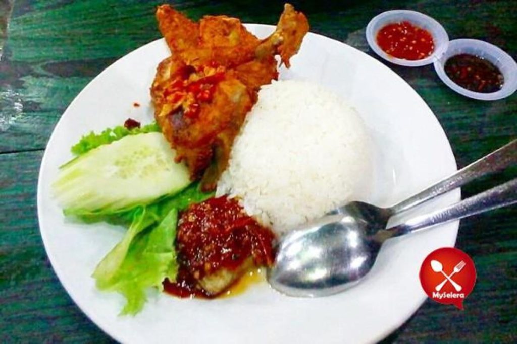 Top 10 Best Ayam Penyet in KL & Selangor 2025 3 Wong-Solo-@-Ampang-