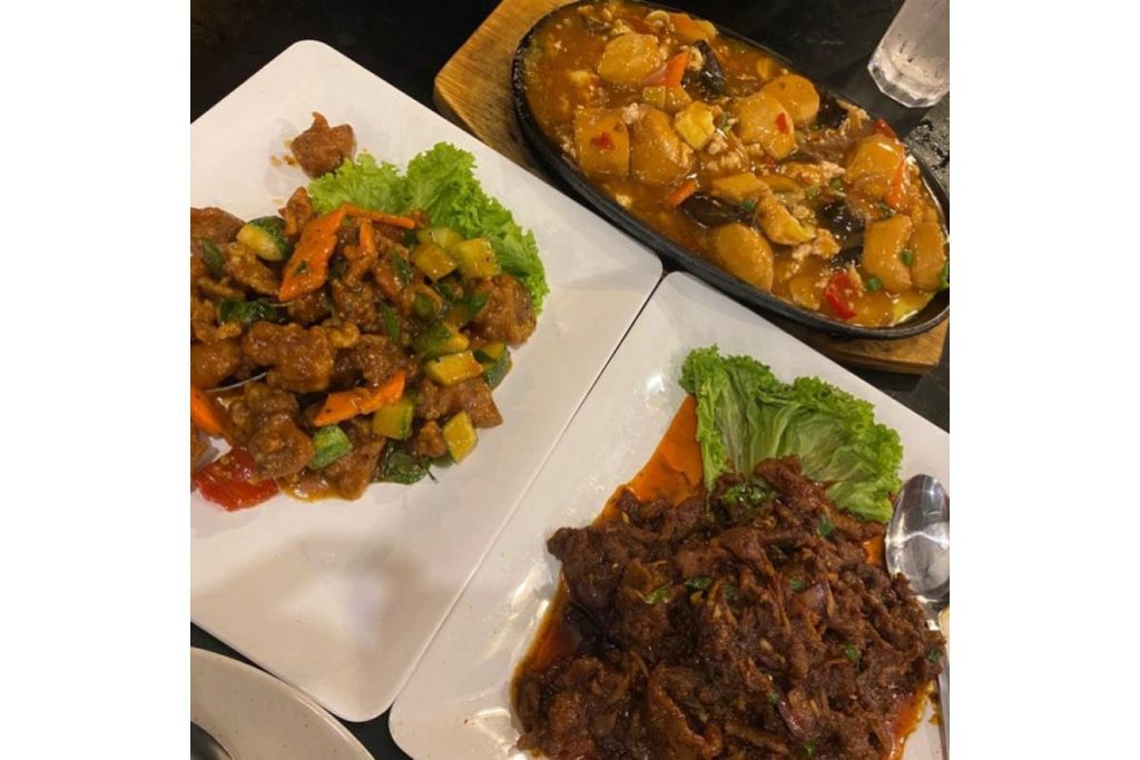 10 Restoran Cina Muslim Terbaik di Johor Bahru 2025 5 Adams-Kitchen-Johor-Bahru-TD-Point-Taman-Daya-