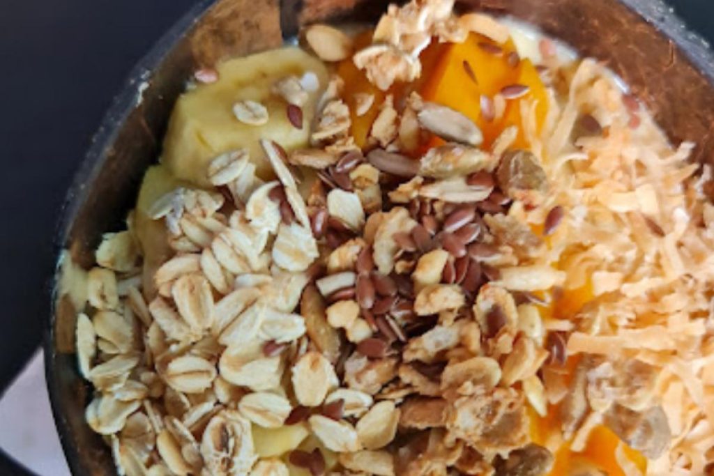 10 Bubur Nasi Terbaik Di KL & Selangor 2025 3 Feeka-Coffee-Roasters-