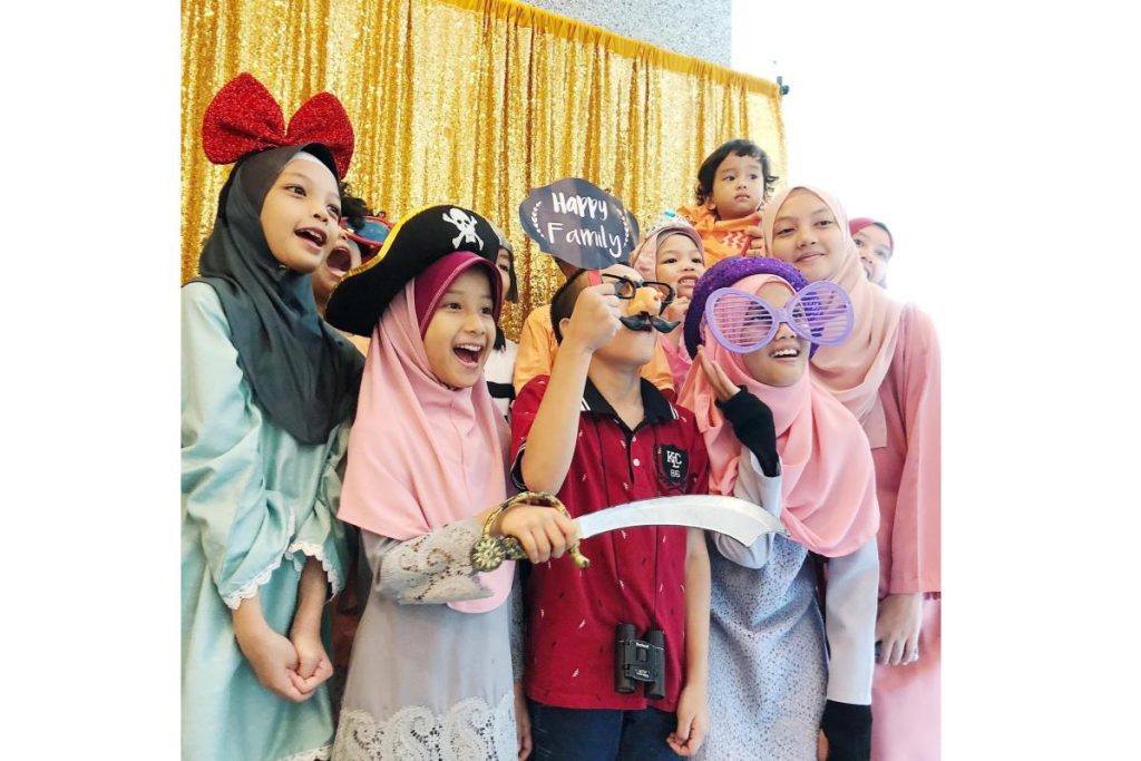 10 Sewaan Booth Foto Terbaik di KL & Selangor 2025 3 Oh-Click-Instant-Photobooth-