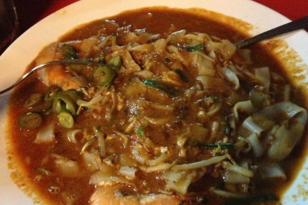 Top 8 Best Char Kuey Teow in KL & Selangor 2025 3 Pak-Teh-Char-Koay-Teow-Nasi-Lemak-Ayam-