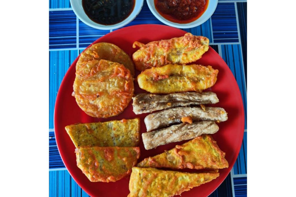 <strong>8 Pisang Goreng Terbaik di Johor 2025</strong> 14 Pisang-Goreng-Pak-Adam-