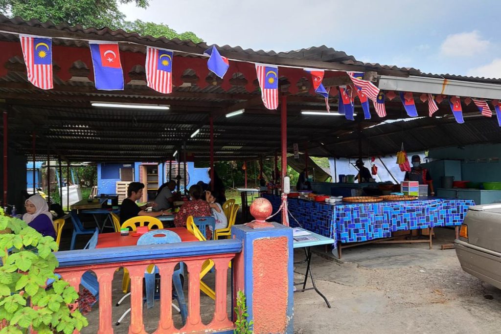 <strong>8 Pisang Goreng Terbaik di Johor 2025</strong> 13 Pisang-Goreng-Pak-Adam