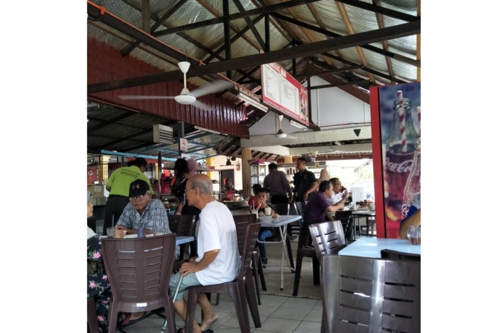 <strong>8 Pisang Goreng Terbaik di Johor 2025</strong> 3 Warung-Man-Mak-Ram