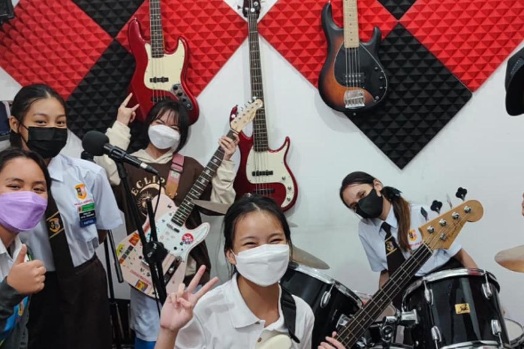 Top 10 Best Guitar Lessons In Sabah 2025 7 Valiant-Music-Centre-