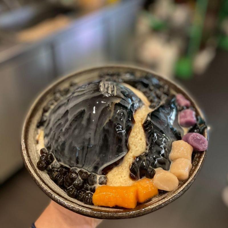 Top 10 Best Dessert Shops In Sarawak 2025 15 ZenQ-Desserts-