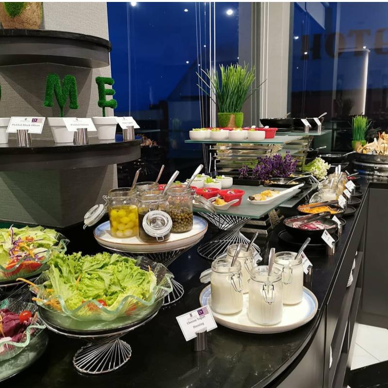 <strong>10 Bufet Hotel Terbaik di Pulau Pinang 2025</strong> 16 Hompton-Beach-Hotel-Penang--