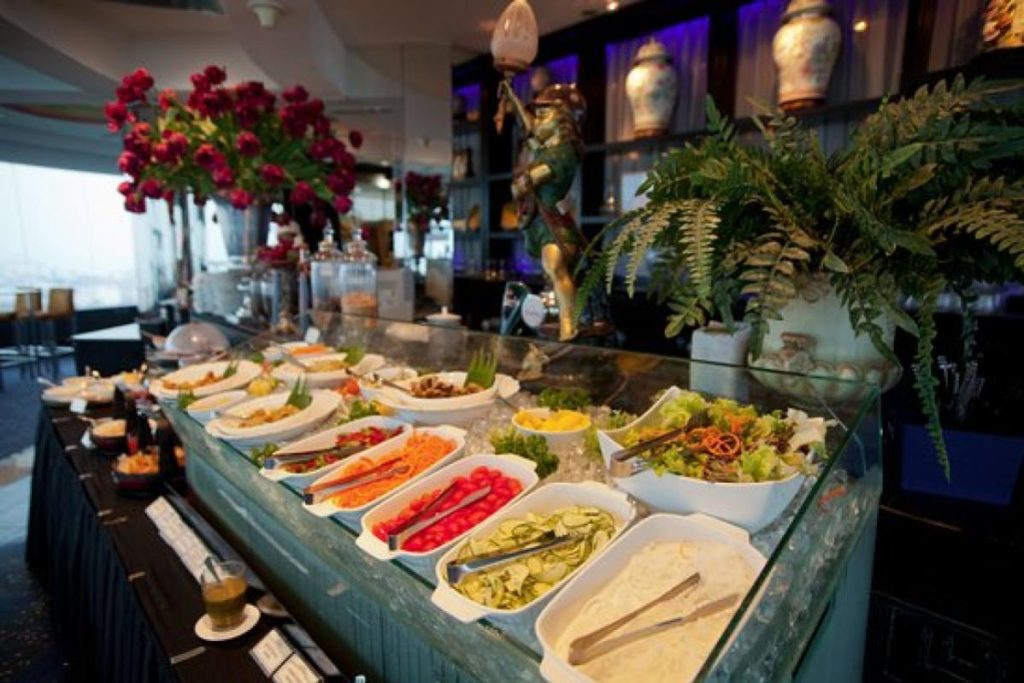 <strong>10 Bufet Hotel Terbaik di Pulau Pinang 2025</strong> 19 Three-Sixty-Revolving-Restaurant