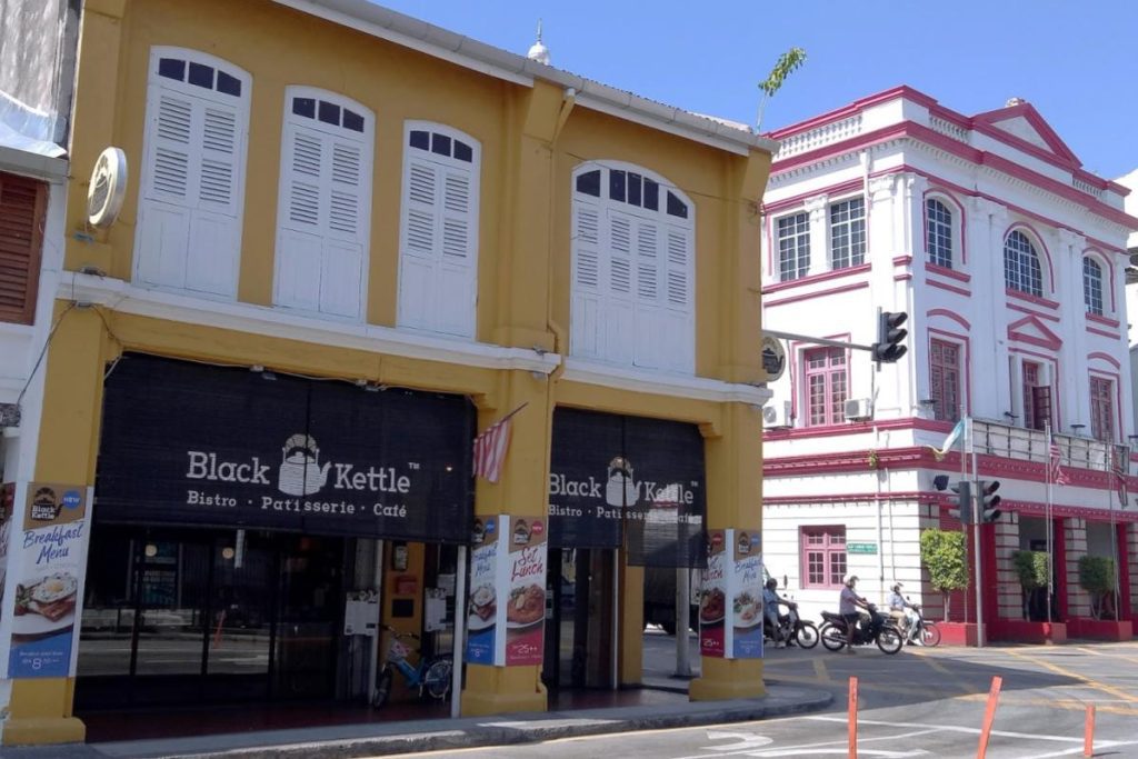 20 Kedai Pencuci Mulut Terbaik di Pulau Pinang 2025 4 Black-Kettle--
