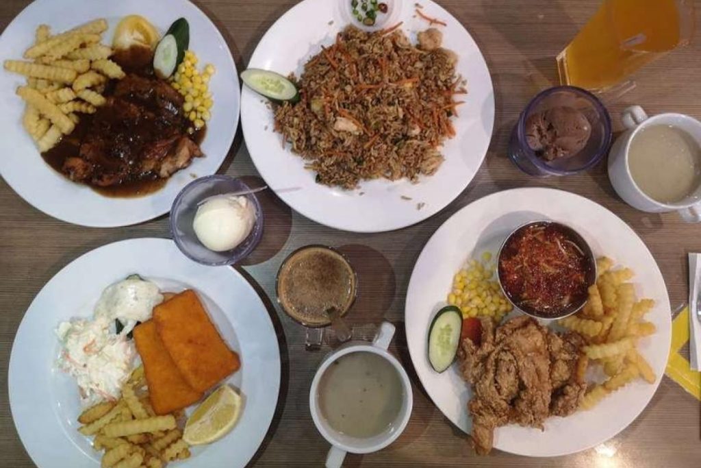 10 Chicken Chop Terbaik di Ipoh 2025 3 Crazy-Ice-cream-Salad-House-Ipoh-