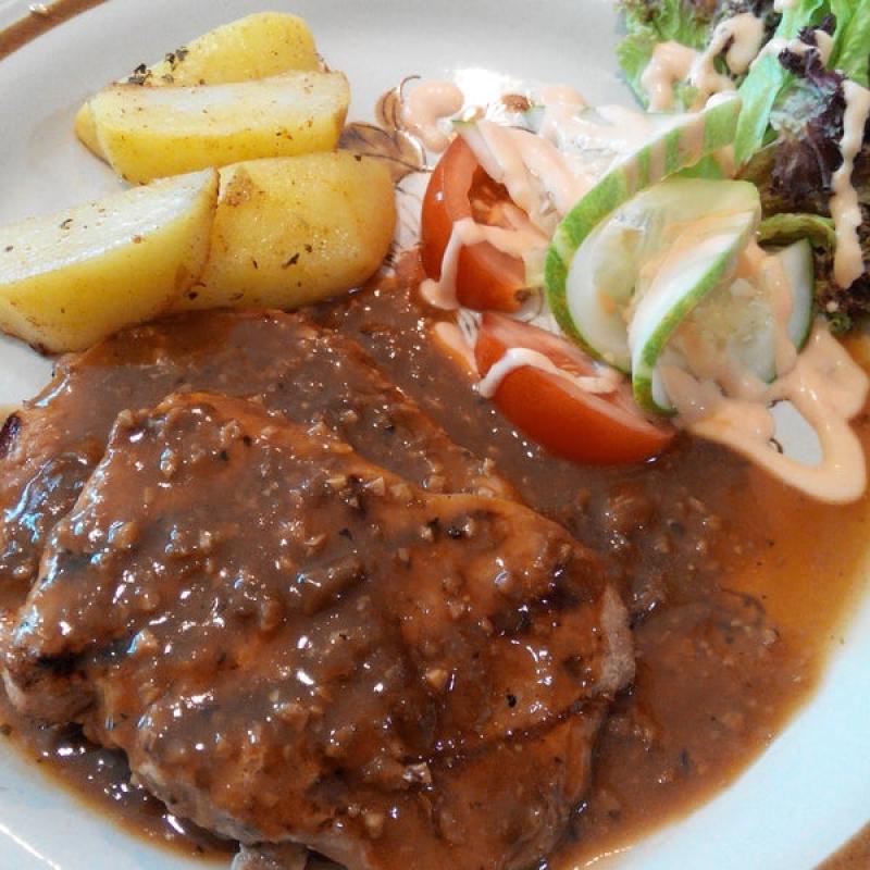 10 Chicken Chop Terbaik di Ipoh 2025 22 De-Cuisine-Restaurant-