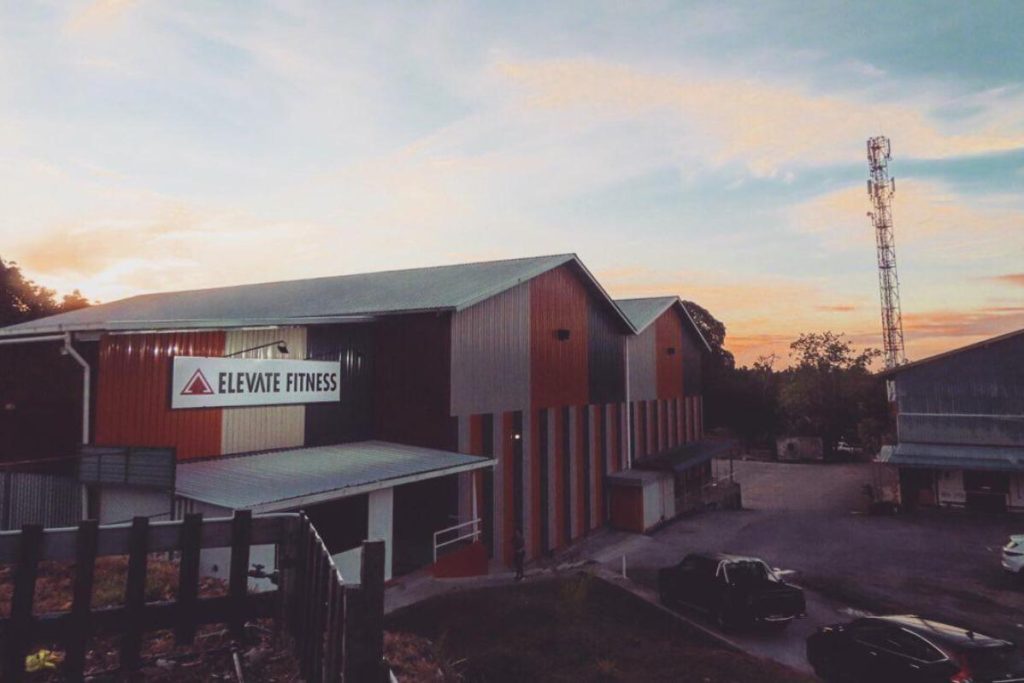 <strong>10 Gim Terbaik di Sarawak 2025</strong> 18 Elevate-Fitness-