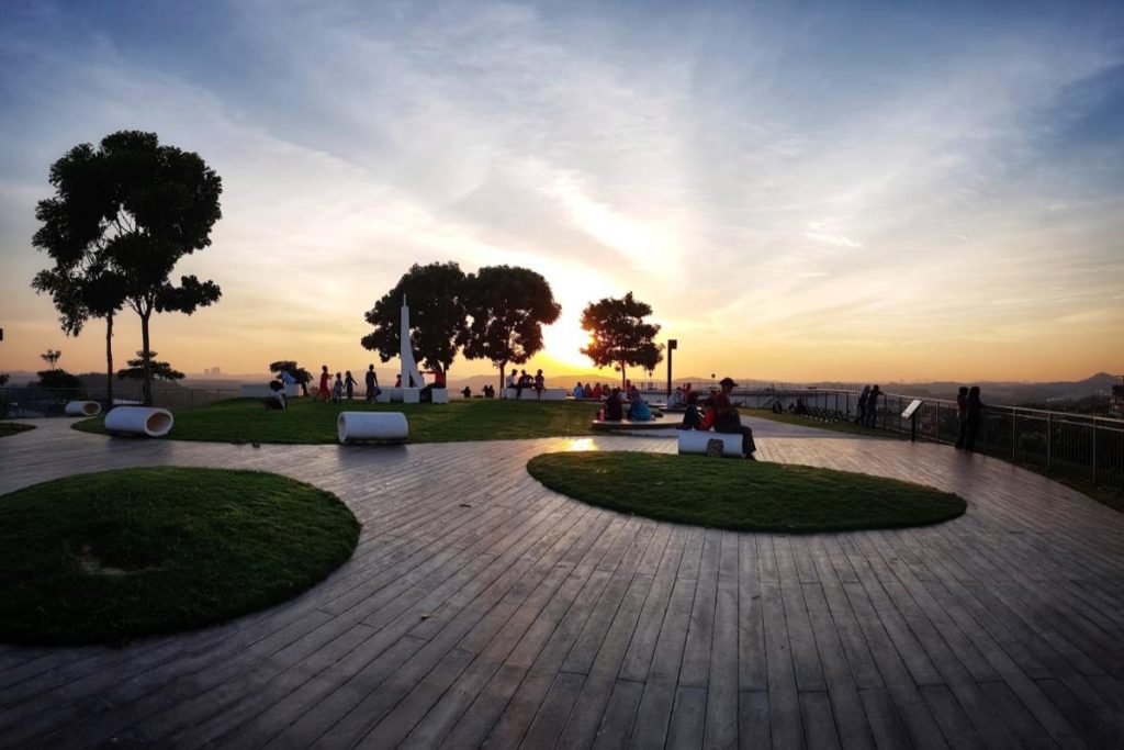 Top 10 Best Things To Do Near Semenyih 2025 18 Enjoy-the-Sunrise-Sunset-At-the-Setia-Ecohill-Park-