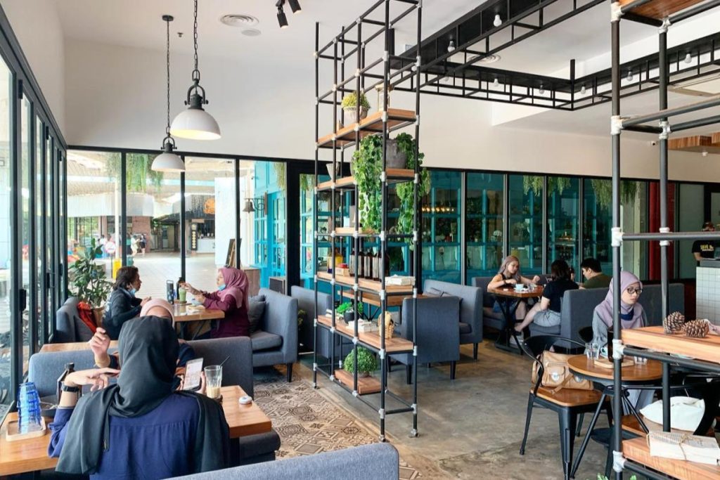 9 Big Breakfast Terbaik di Johor Bahru 2025 14 Fam-Cafe