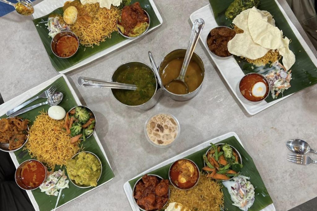 8 Nasi Daun Pisang Terbaik di Johor 2025 5 Ilakkias-Curry-House-