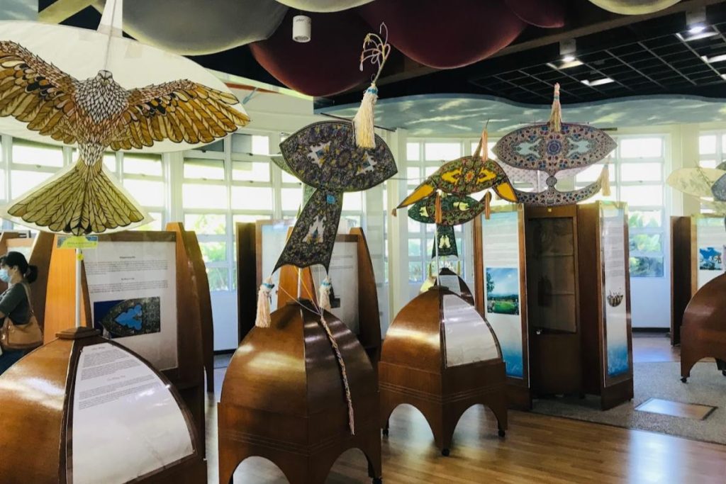 10 Aktiviti Menarik Untuk Dilakukan Berhampiran Pasir Gudang 2025 4 Learn-About-Kites-At-the-Muzium-Layang-Layang-Pasir-Gudang-