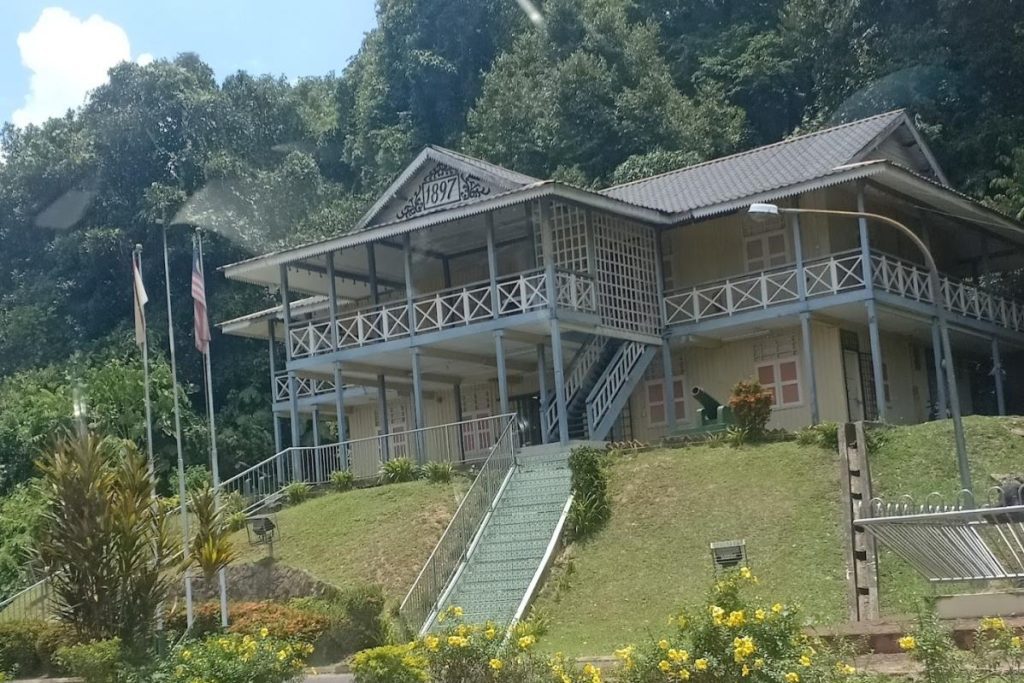 Top 10 Best Museums in Sarawak 2025 20 Limbang-Regional-Museum-