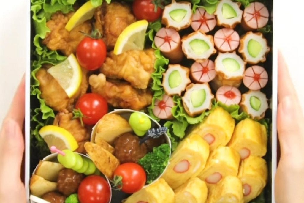 5 Useful Tips To Master Your Bento | Now Your Lunchbox Will Look Better 12 Master-Your-Bento- --Tips-To-Look-Like-A-Pro--x-