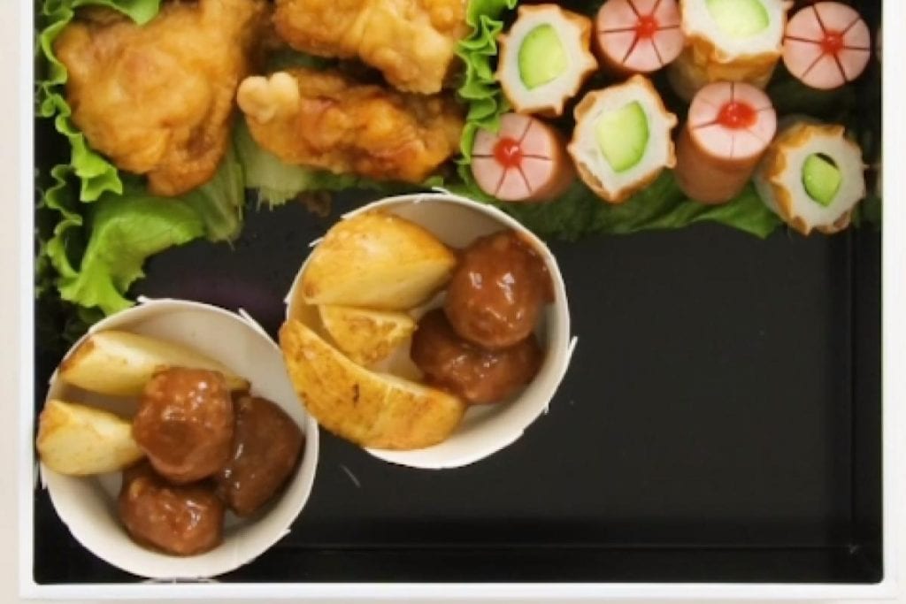 5 Useful Tips To Master Your Bento | Now Your Lunchbox Will Look Better 8 Master-Your-Bento- --Tips-To-Look-Like-A-Pro--x-