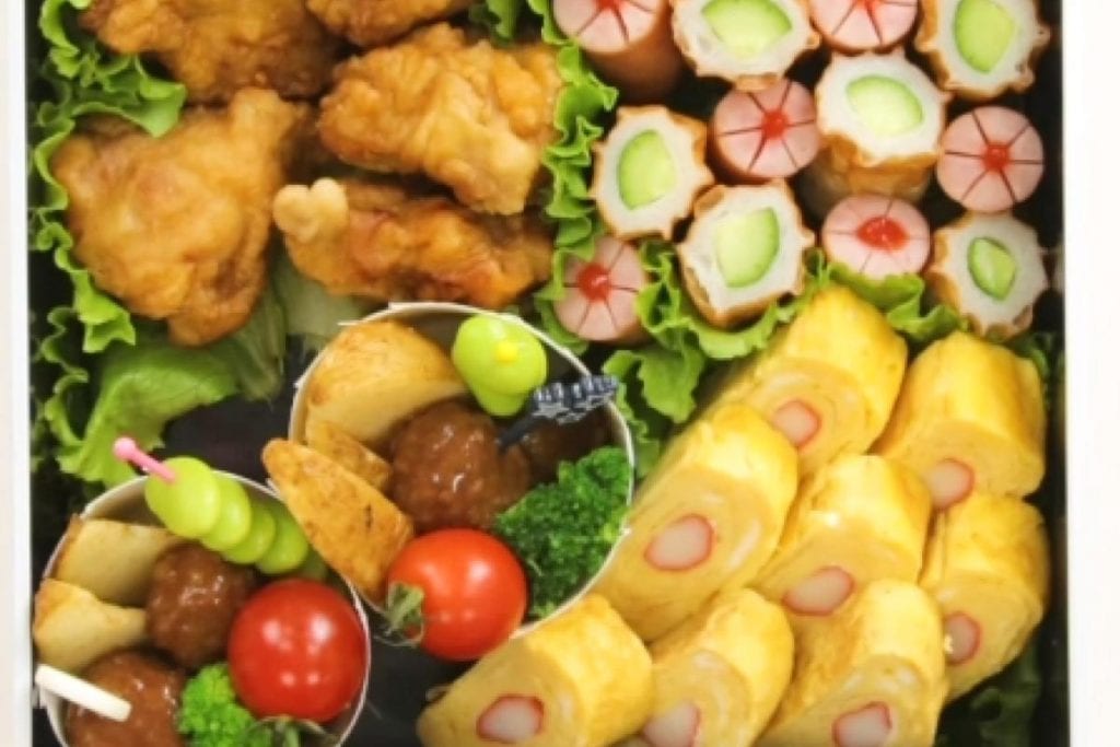 5 Useful Tips To Master Your Bento | Now Your Lunchbox Will Look Better 10 Master-Your-Bento- --Tips-To-Look-Like-A-Pro--x-