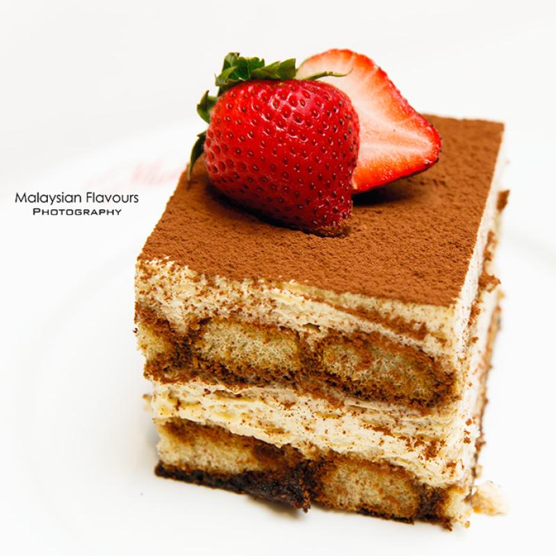 10 Tiramisu Terbaik di KL & Selangor 2025 9 Michelangelos-Restaurant-Bar-