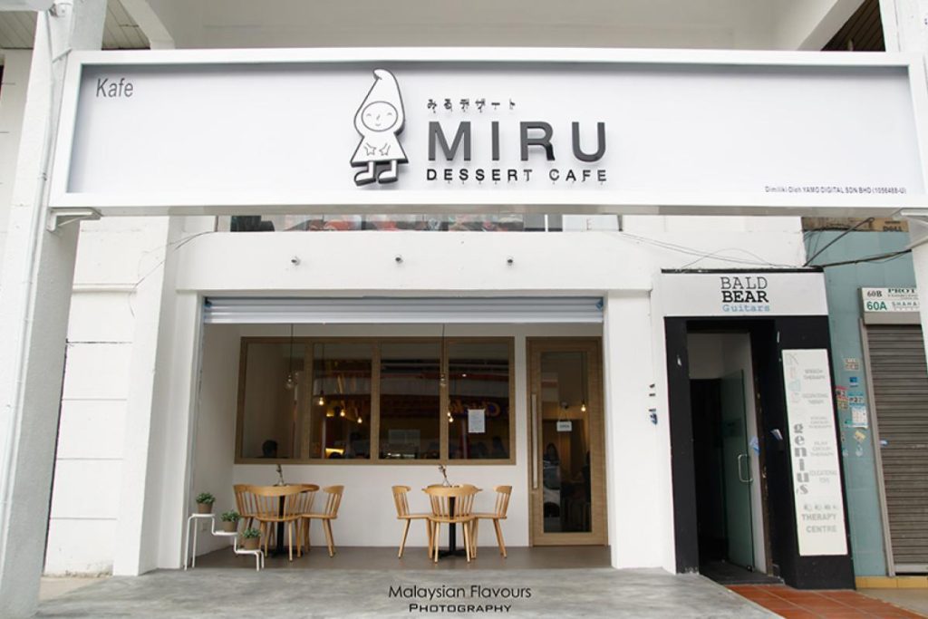 <strong>10 Bingsu dan Kakigori Terbaik di KL & Selangor 2025</strong> 10 Miru-Dessert-Cafe
