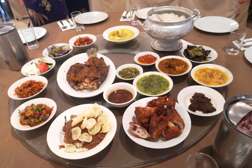 5 Restoran Indonesia Terbaik di Ipoh 2025 11 Restoran-Simpang-Tiga-