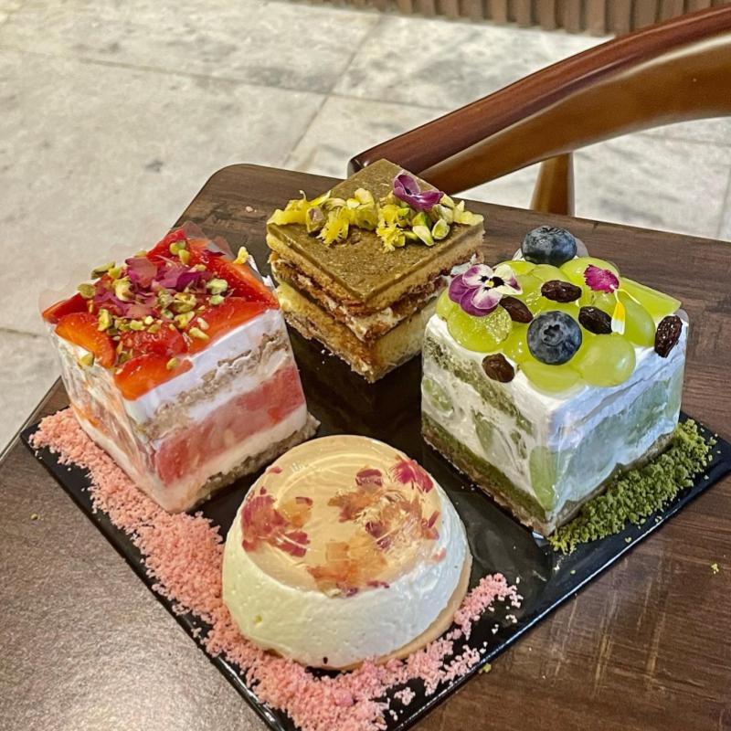 20 Kedai Pencuci Mulut Terbaik di Pulau Pinang 2025 27 Roots-Desserts-Bar-