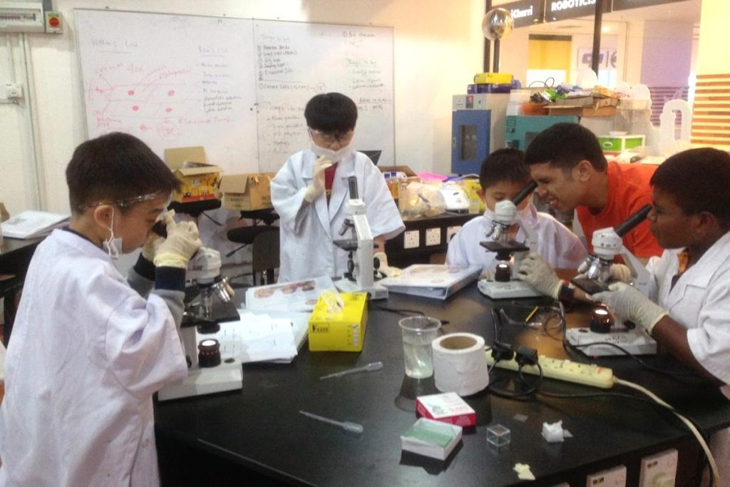 6 Kelas Perkembangan Kanak-kanak Terbaik di KL & Selangor 2025 13 Science-Bridge-Academy-