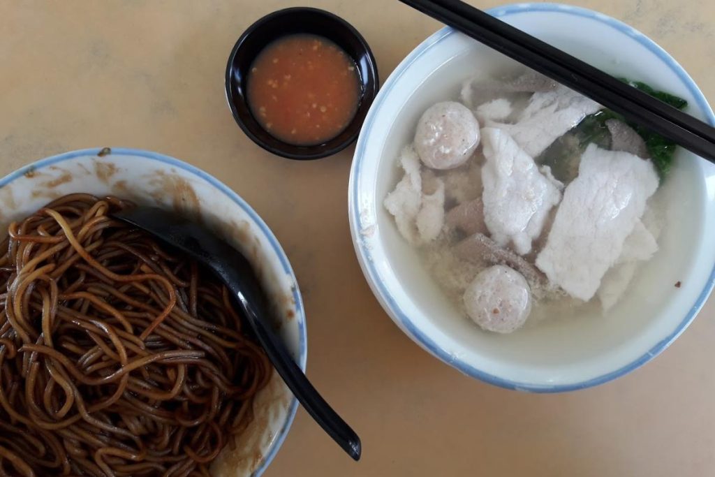 Top 10 Best Must-Try Foods in Sabah 2025 11 Sinsuran-Sang-Nyuk-Mee-