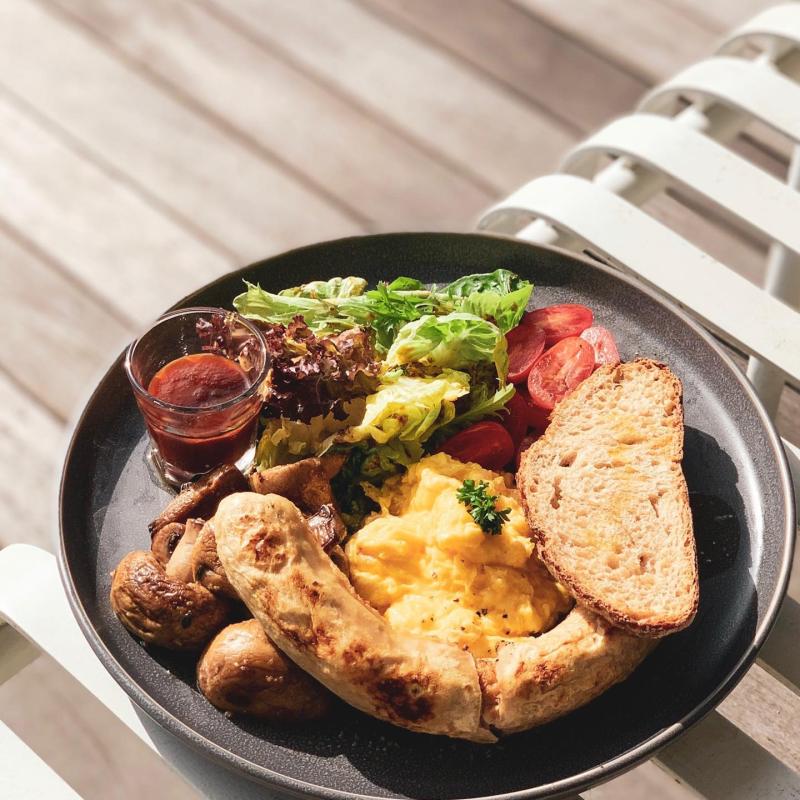 9 Big Breakfast Terbaik di Johor Bahru 2025 7 The-Atlas-Maison--