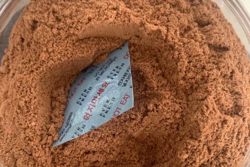 Tips to Store Coffee Powder and Milo | Avoid Them Hardening 2 Tips-to-Store-Coffee-Powder-and-Milo- -Avoid-Them-Hardening--x-