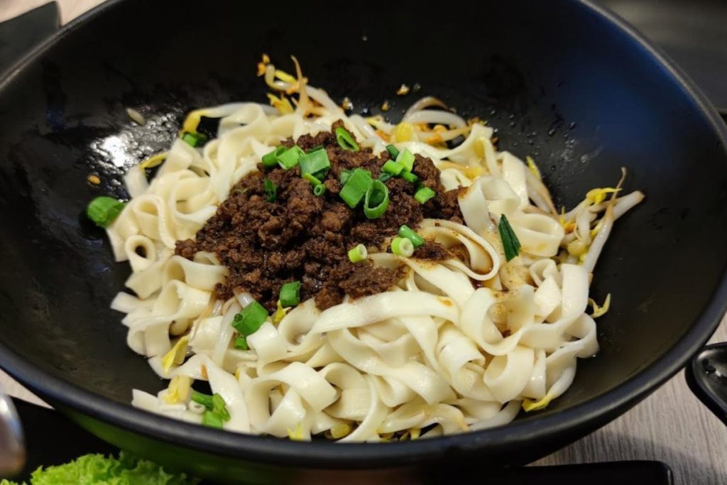 6 Mi Hakka Terbaik di Pulau Pinang 2025 5 Tofu-Village-